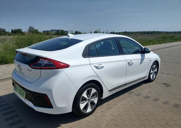 Hyundai IONIQ cena 72500 przebieg: 126700, rok produkcji 2018 z Białystok małe 596